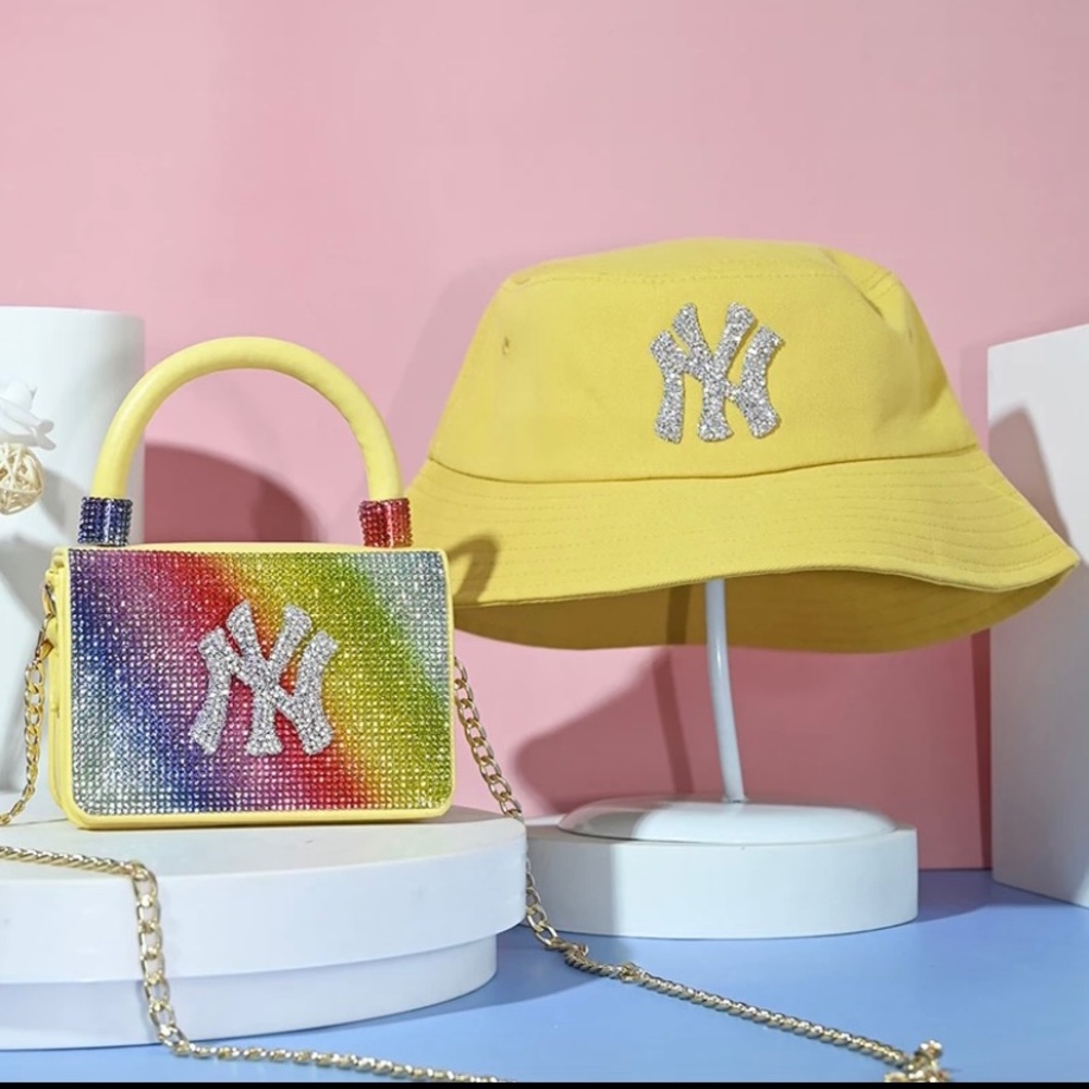 Hat & handbag - Picture 2 of 4